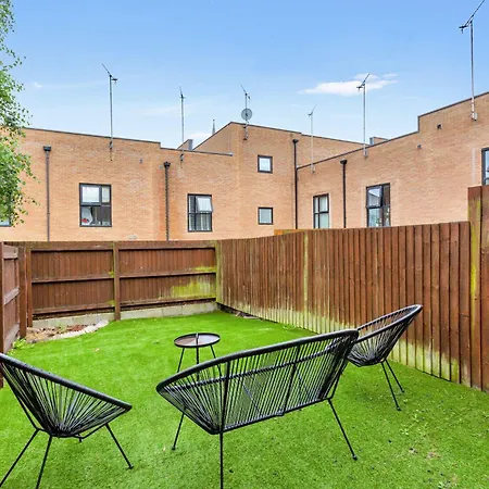 Free Parking Luxury Safari House