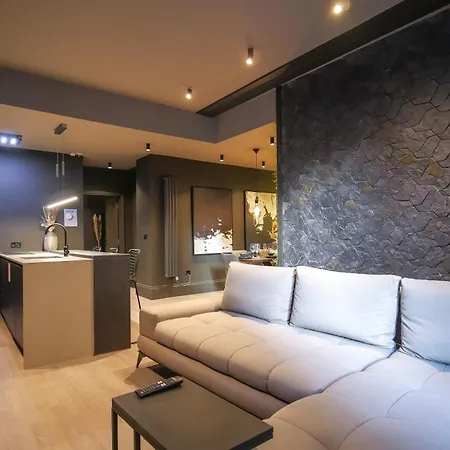 아파트 Midnight By The Heim Residences *