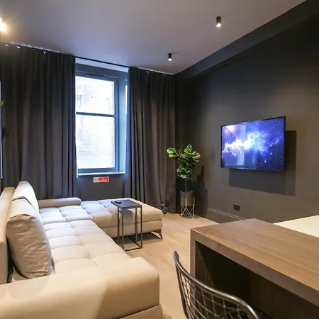 아파트 Midnight By The Heim Residences