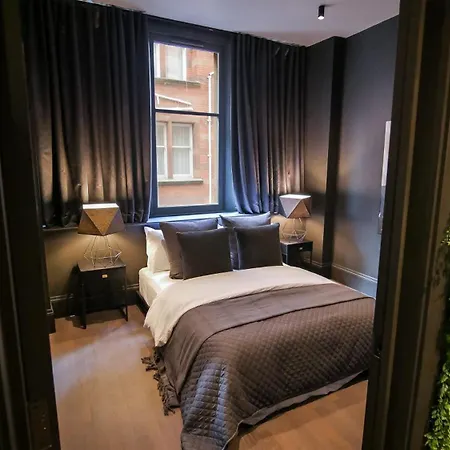 아파트 Midnight By The Heim Residences *