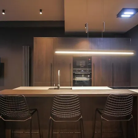 Apartment Midnight By The Heim Residences Manchester