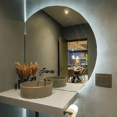 Midnight By The Heim Residences *