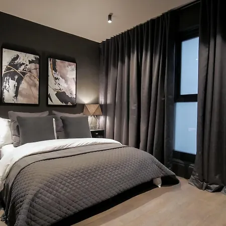 Midnight By The Heim Residences 아파트 *