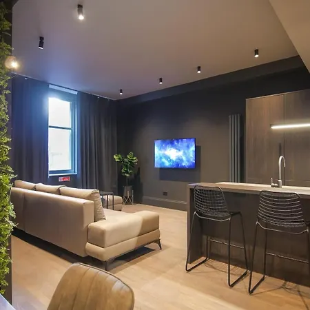 Midnight By The Heim Residences