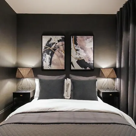 아파트 Midnight By The Heim Residences 맨체스터