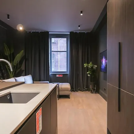 아파트 Midnight By The Heim Residences