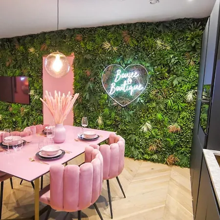 Malva At The Heim Residences Apartamento Manchester