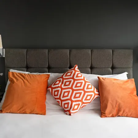 High Street Town House Apartmanhotel 4*