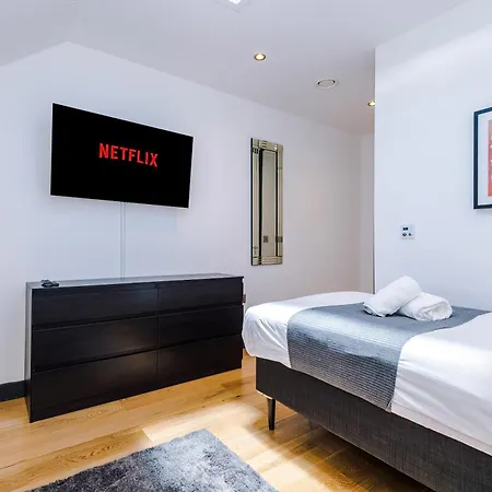 4-storey Townhouse In By Hilltop Serviced