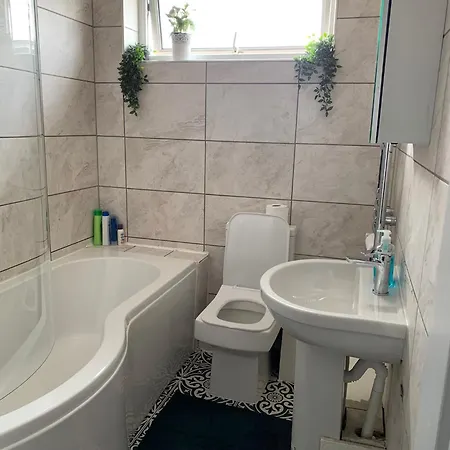 Great Value Comfort Free Parking Near * マンチェスター