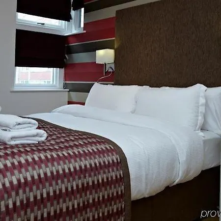 Hotel apartamentowy High Street Townhouse 4*