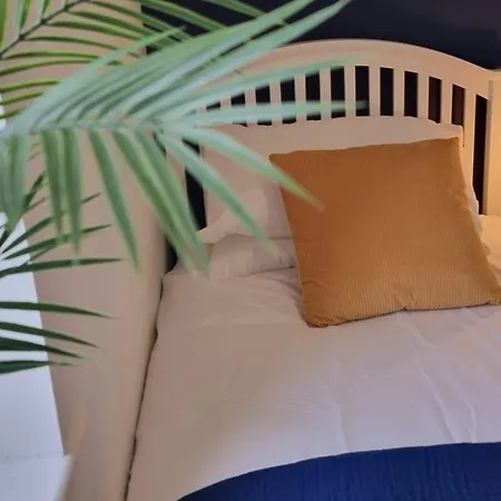 The Heart - Cosy 3 Bedroom House With Double Driveway And Garden In 度假居 *