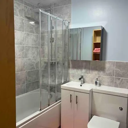Apartment 2 Bedroom Flat In Ardwick *