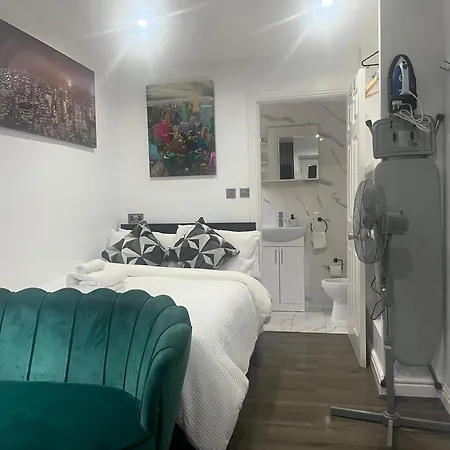 Dynasty * مانشستر