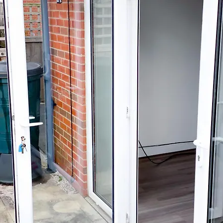 Royal At Coop Live Etihad, Sports Panzió Manchester