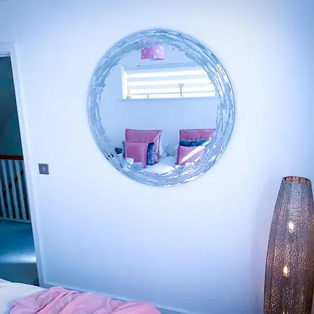 Bed & Breakfast Royal At Coop Live Etihad, Sports 3*