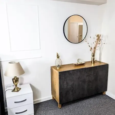 A Superb 2 Bed, 2 Bathroom In Centre Free Parking Manchester