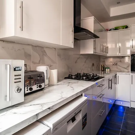 England's Cozy 1-bed Room 1 Accommodatie bij particulieren