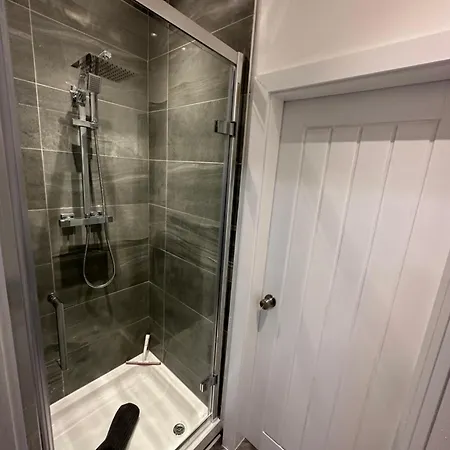Ashley's Place Hotel