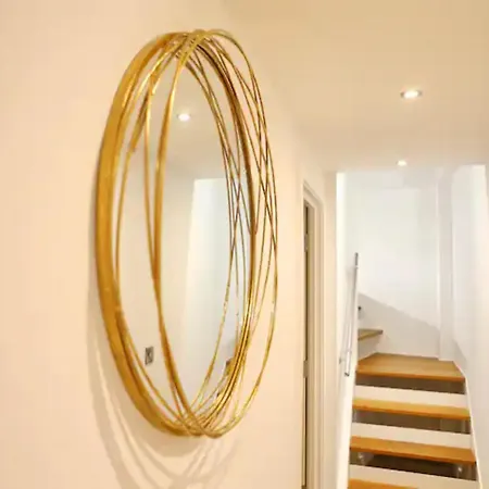 Pass The Keys Stunning New Build Flat 2 Min Walk To Center مانشستر