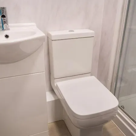 Unique Studio; Newly Renovated * מנצ'סטר