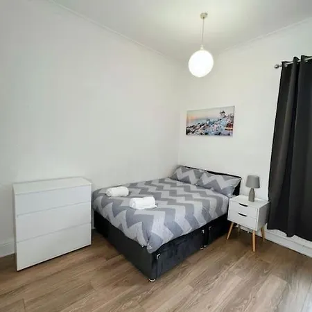 Cozy 3br Urban Oasis In The Hub Apartamento Mánchester