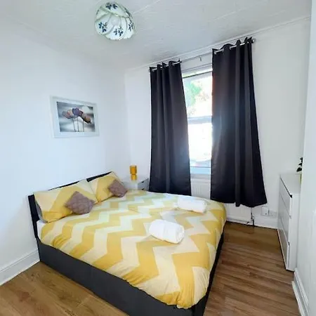 Cozy 3br Urban Oasis In The Hub *