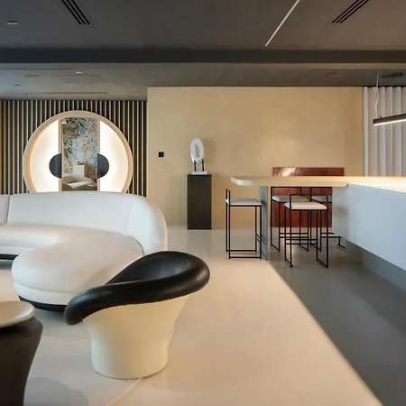 Spot; Penthouse In City Centre Appartement *