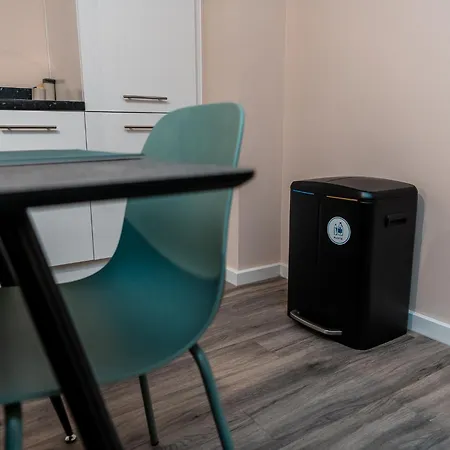 Entire 2 Bedroom And 2 Bathroom In -free Underground Parking 公寓 曼彻斯特