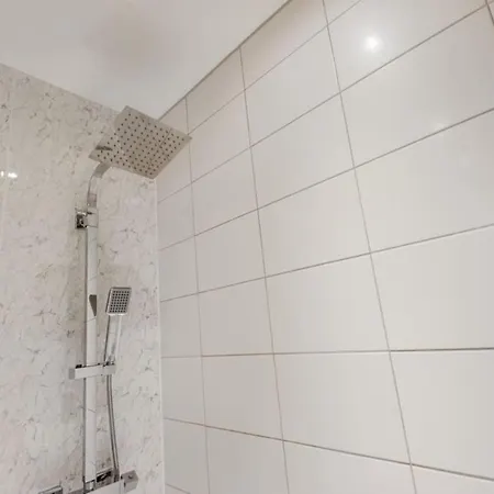 Central Luxury 3 Bed Townhouse With Parking * Manchester