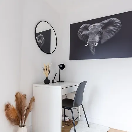 Drillzstays - Ethiad Free Parking Manchester