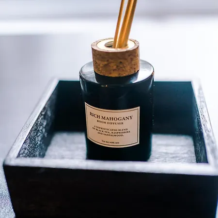 4 Bedroom House Eccles Μάντσεστερ