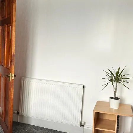 Ur Place 204 * Manchester