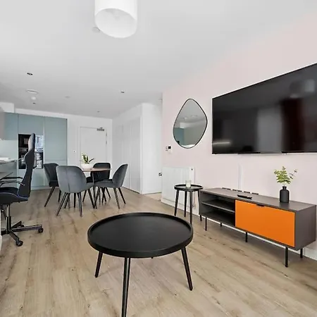 Luxurious Two Bedroom * Manchester