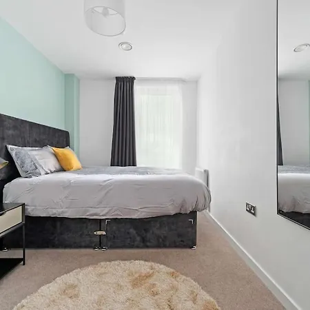 Luxurious Two Bedroom Manchester