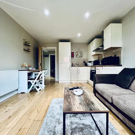 Lovely 4 Bed