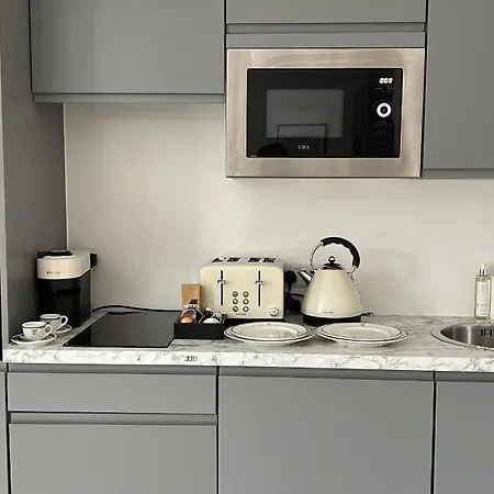 شقة Stretford's Getaway - Chic Studio For Three مانشستر
