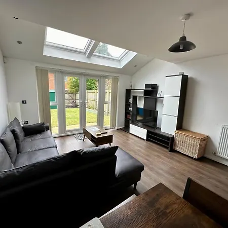 Delightful In Salford Manchester