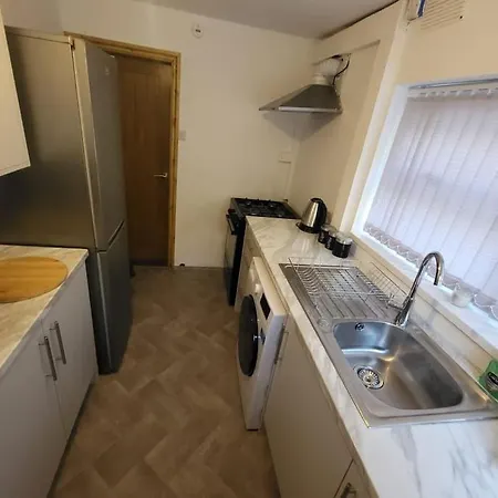 Apartment 3 Bdr, Close To And Hospital