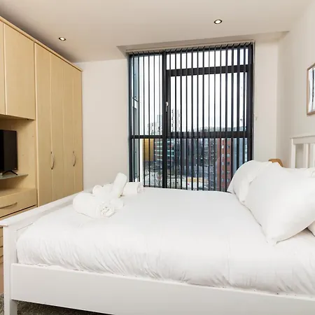 Gem: Cosy 2br With Private Balcony