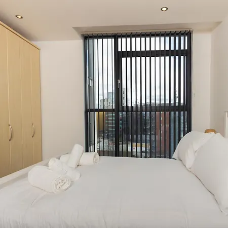 Gem: Cosy 2br With Private Balcony Mánchester