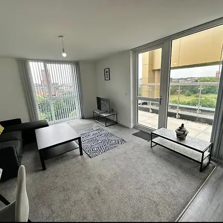 Chic 1 Bed Mcr Ap W/balcony- Sleeps 4 * Manchester