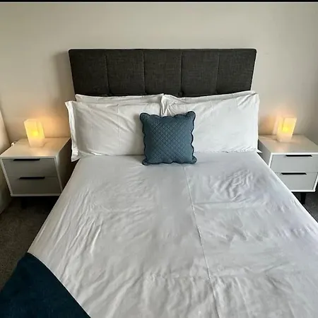 Chic 1 Bed Mcr Ap W/balcony- Sleeps 4 * マンチェスター