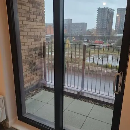 Ls96 No Serviced 4r Apartment Manchester