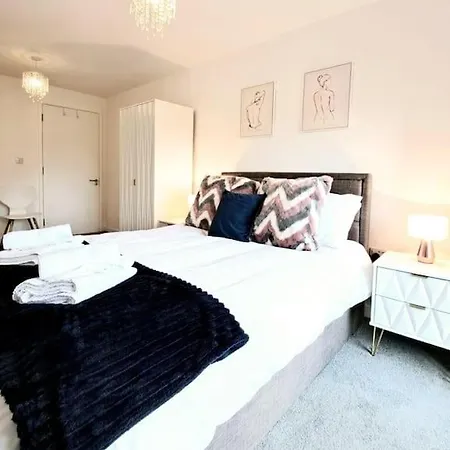 Ls96 No Serviced 4r Apartment Manchester