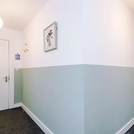 Apartament Cozy 1 Bedroom Apartment, Prime Location , Free Parking *