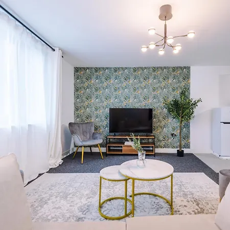 Апартаменты Elm , Collection Of Available Near Media , Free Parking