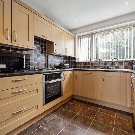 House In Heald Village בית נופש