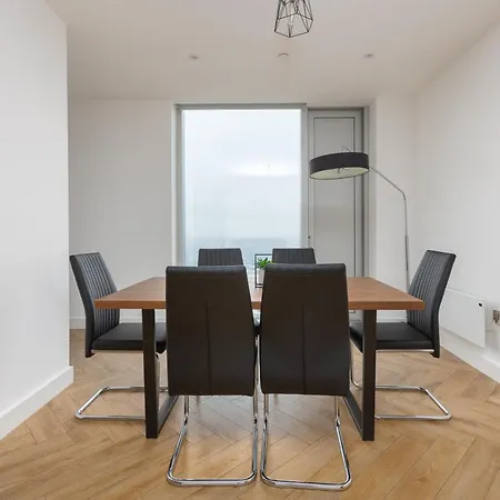 Greengate By Veeve *