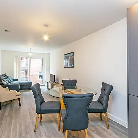 Spacious 2 Bed In Central Appartement Manchester